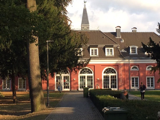 Die Ludwiggalerie Schloss Oberhausen im Kaisergarten ist eins von 20 Ruhrkunstmuseen